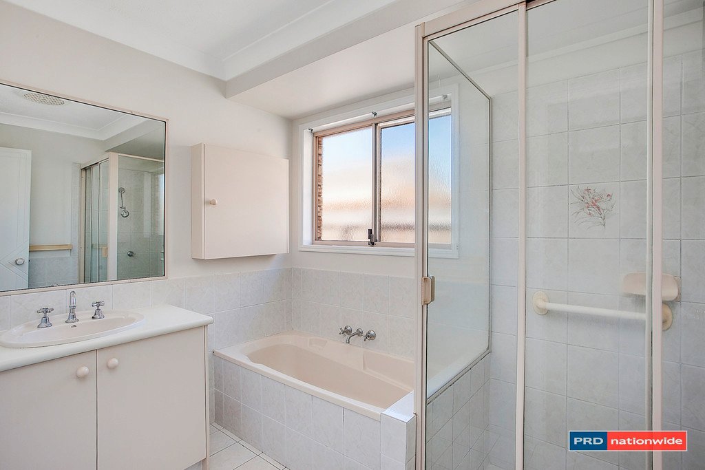 2/11 CEDAR Court BURLEIGH HEADS 8