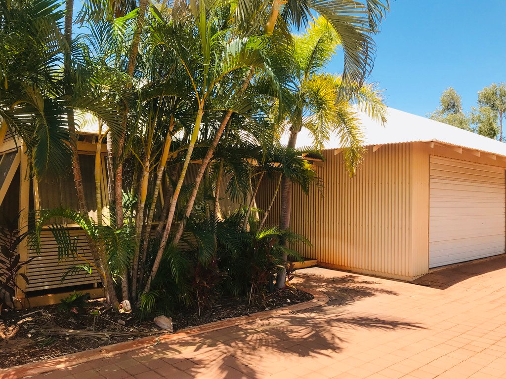 2/11 Challenor Drive CABLE BEACH 2
