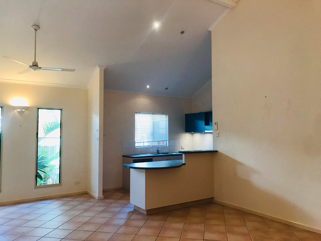 2/11 Challenor Drive CABLE BEACH 6