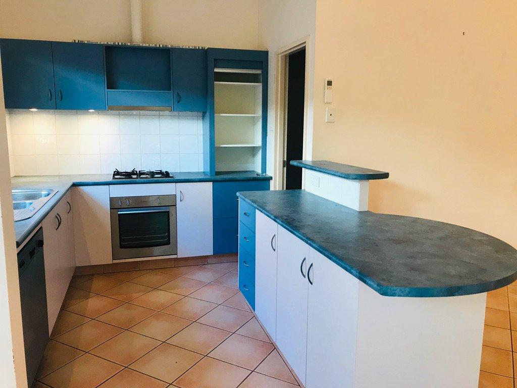 2/11 Challenor Drive CABLE BEACH 8