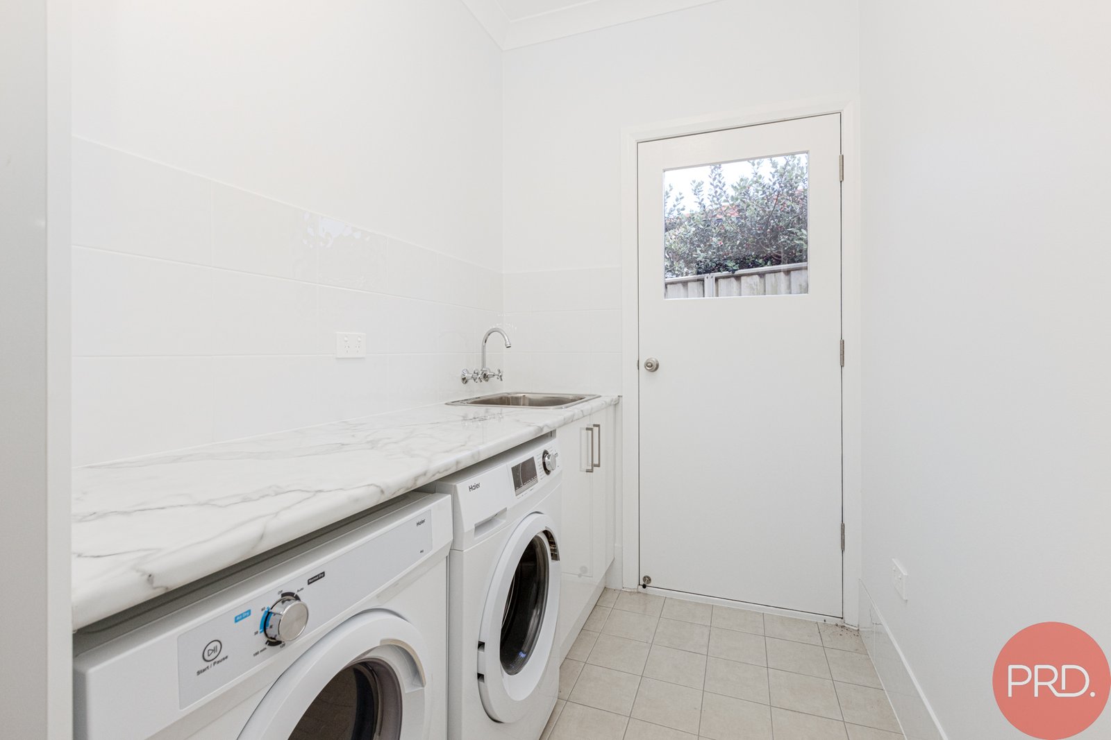 2/11 Conder Crescent METFORD 14
