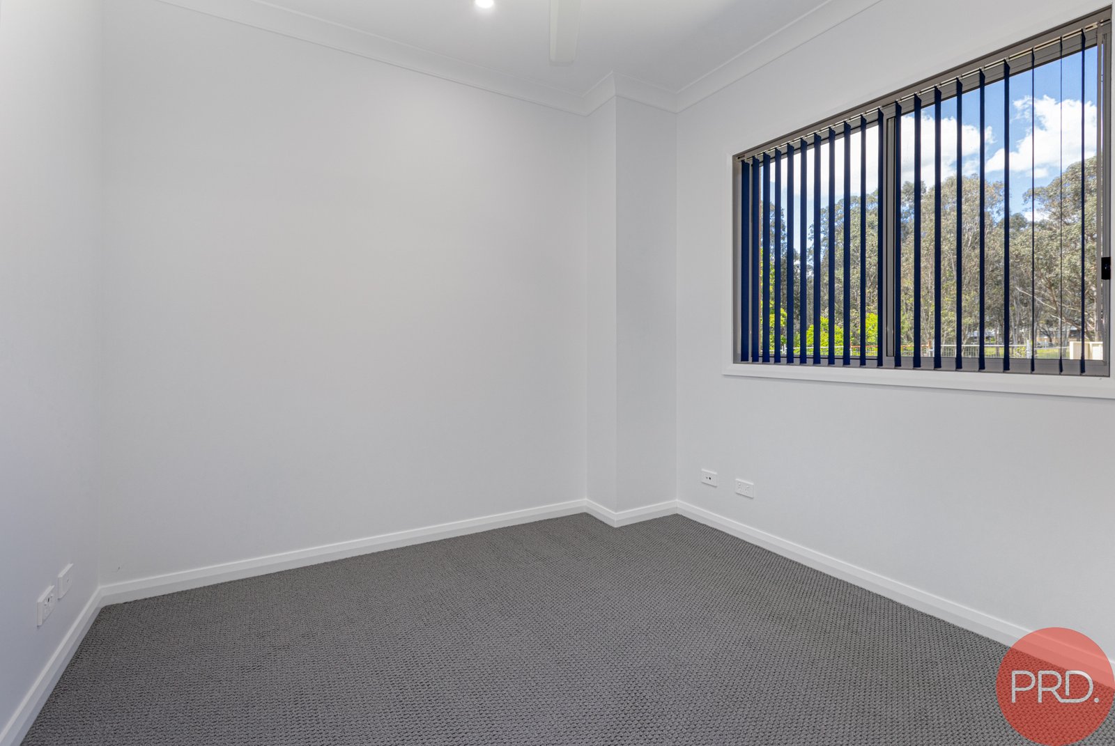 2/11 Conder Crescent METFORD 15
