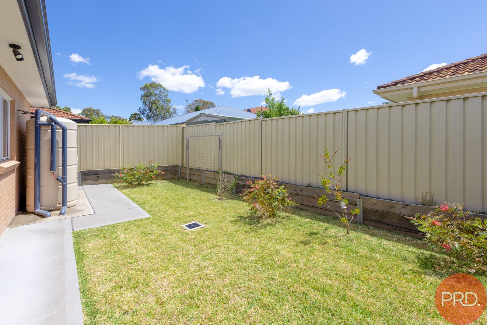 2/11 Conder Crescent METFORD 18