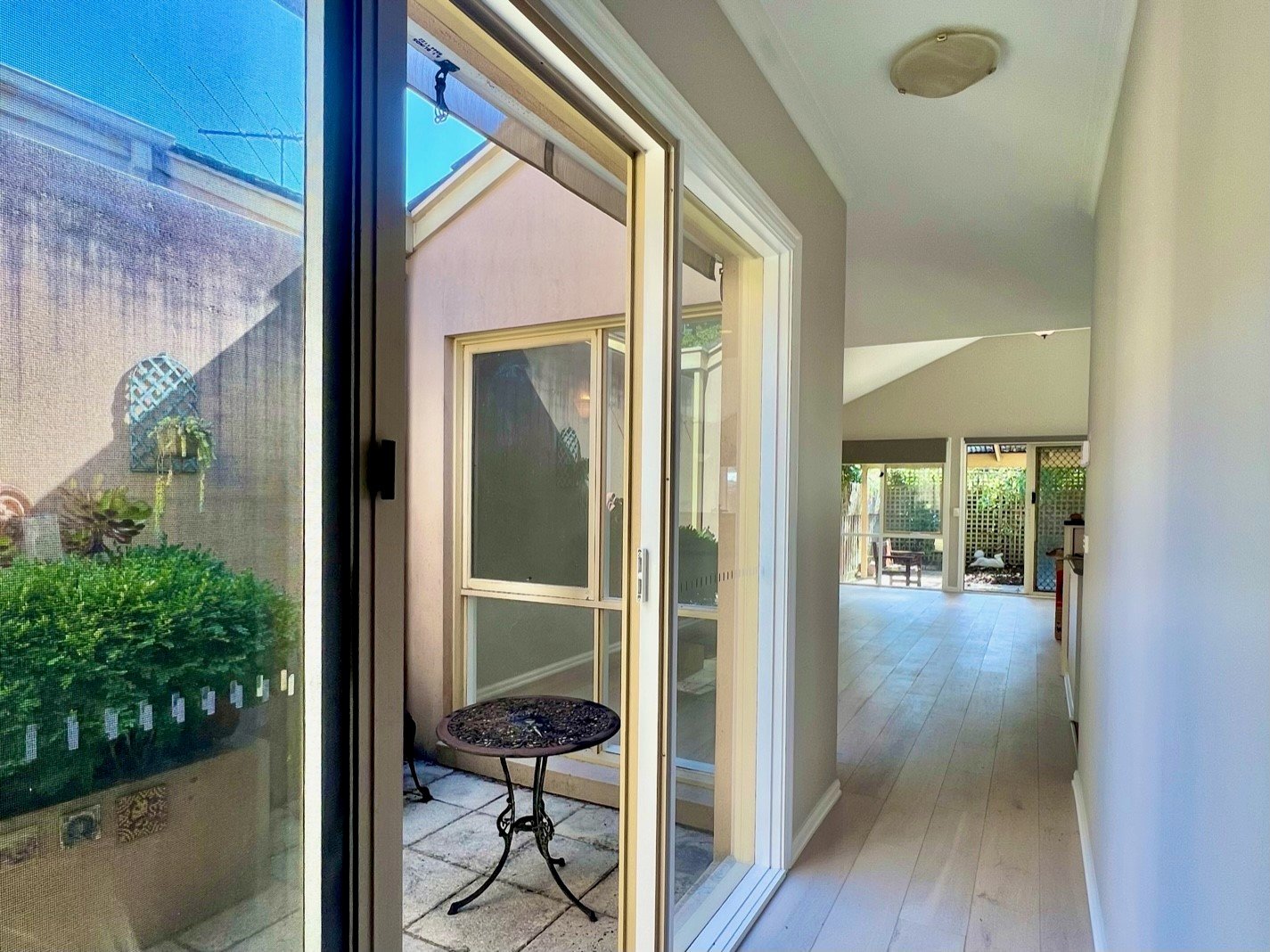Gallery: 2/11 Eden Street
