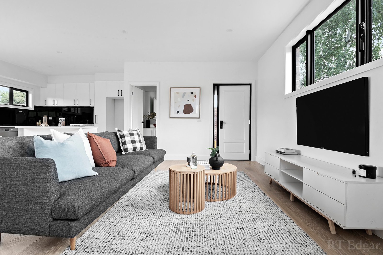 Real Estate and Property in 2/11 Emerald Street, Ringwood, VIC