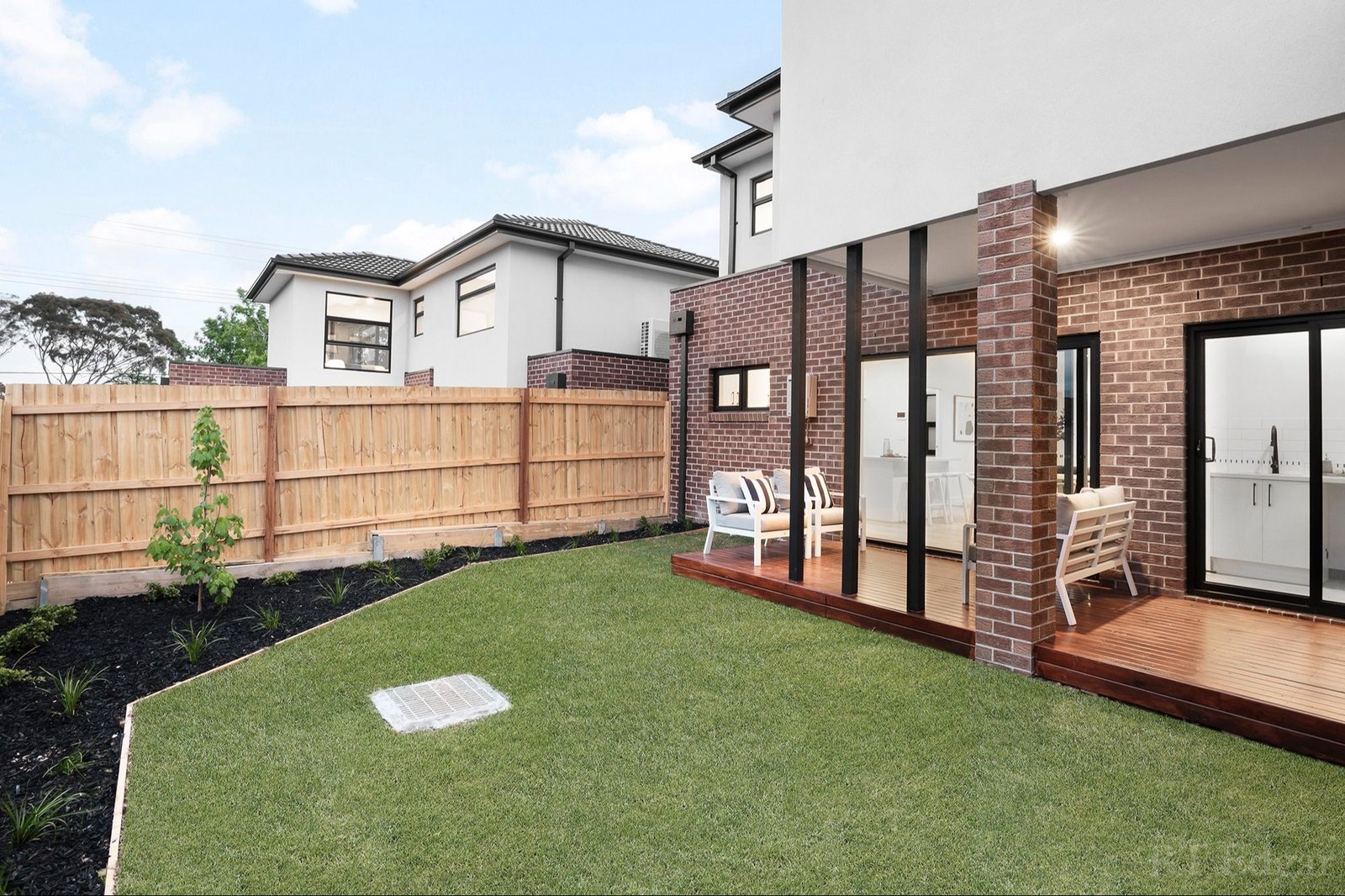 Real Estate and Property in 2/11 Emerald Street, Ringwood, VIC