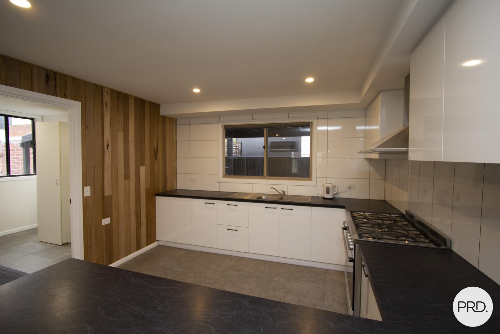 211 Eyre Street BALLARAT CENTRAL 6