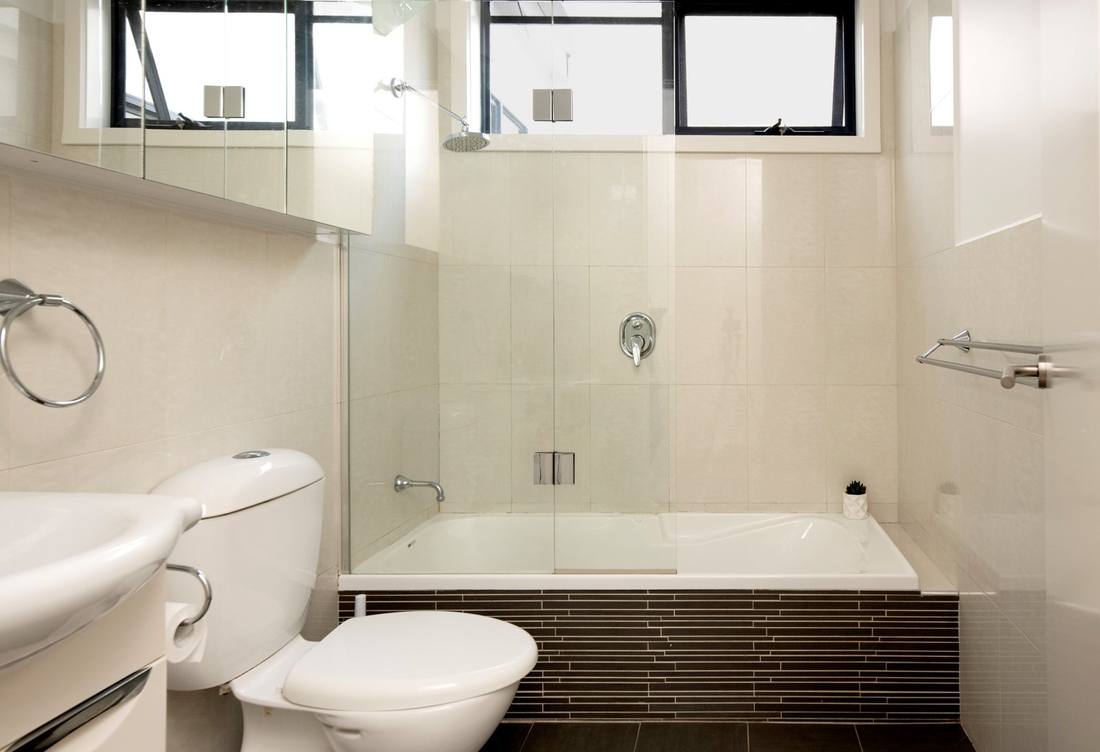 Gallery: 2/11 Follett Road
