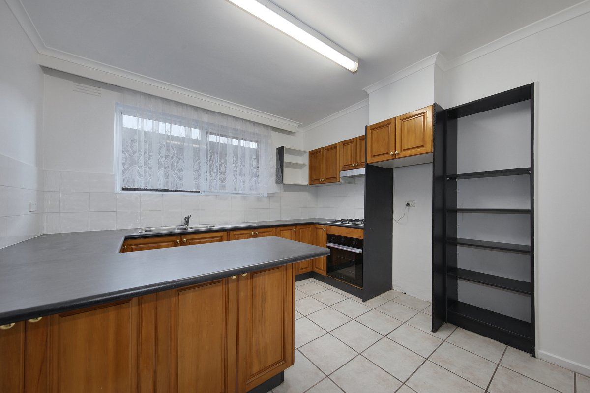 Gallery: 2/11 Glen Orme Avenue