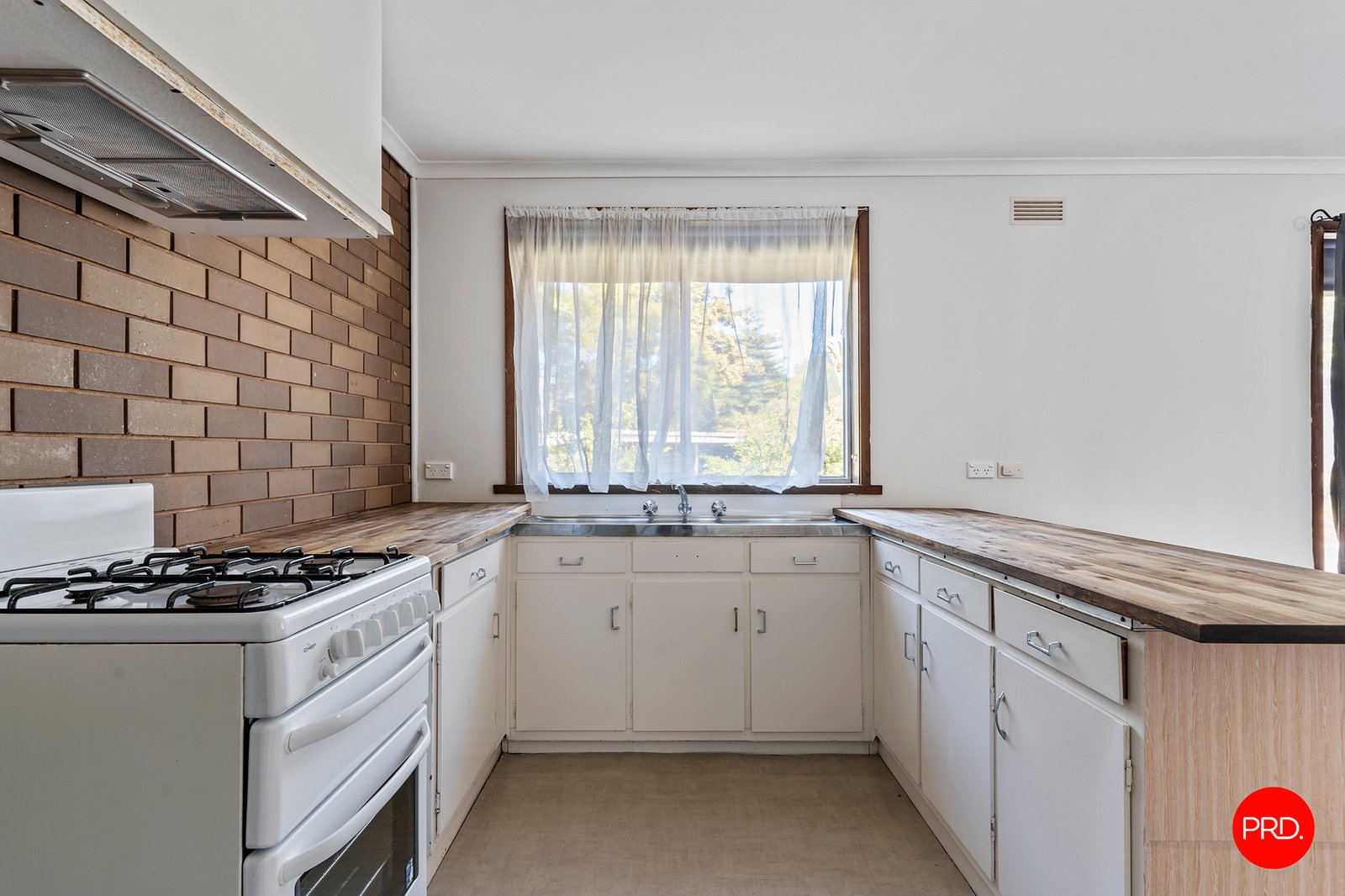 2/11 Hayes Street IRONBARK 3