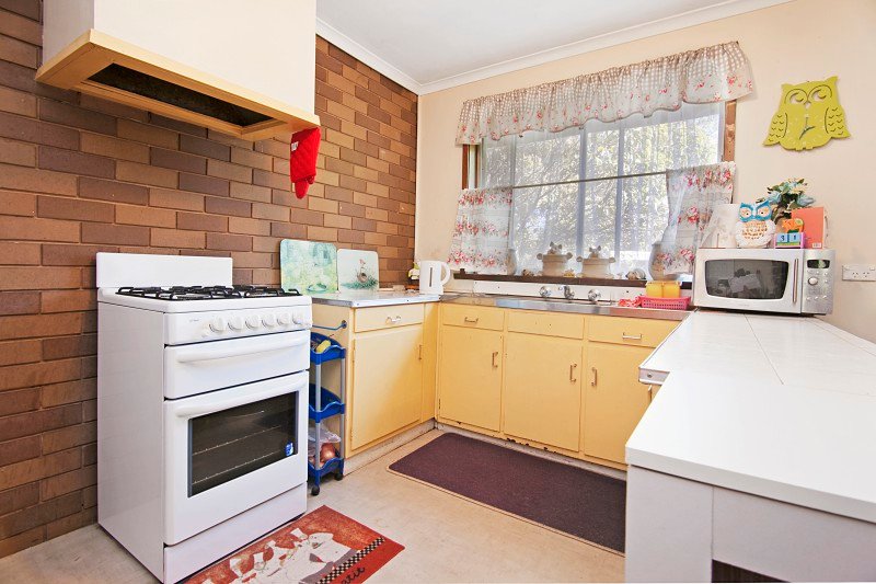 2/11 Hayes Street IRONBARK 2
