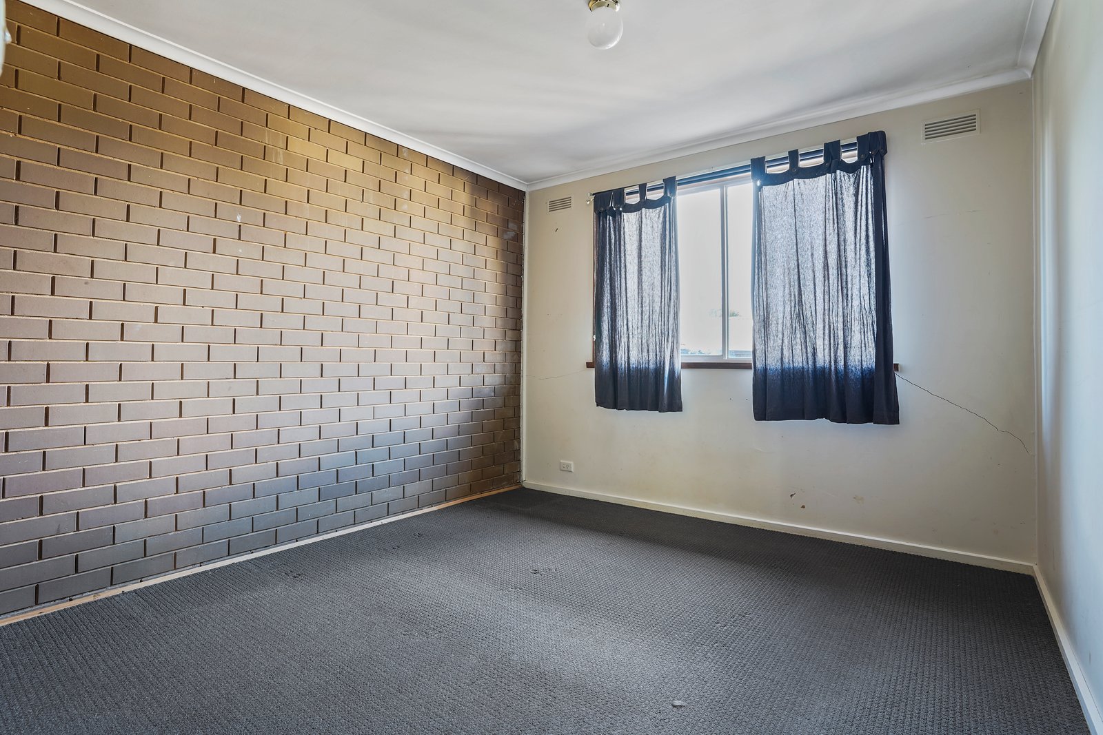 2/11 Hayes Street IRONBARK 5