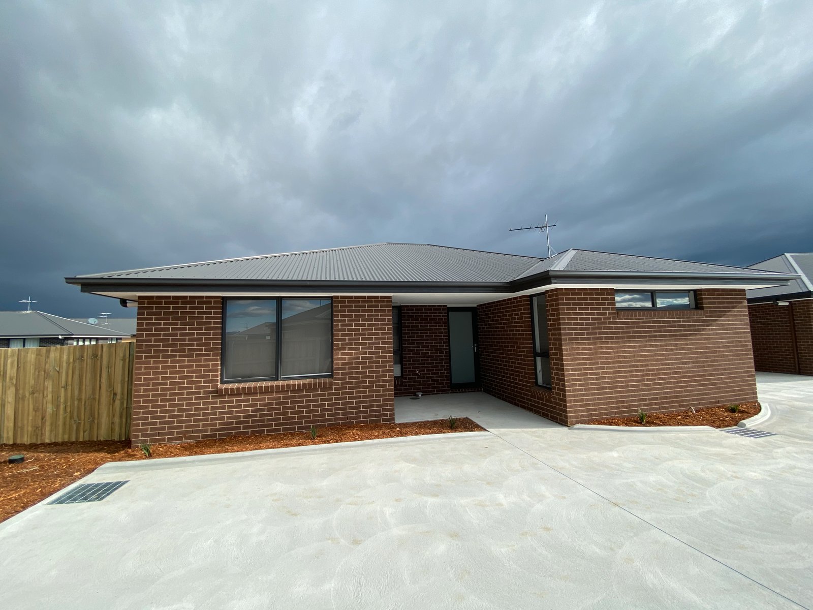 2/11 Hollingsworth Street BRIGHTON 1