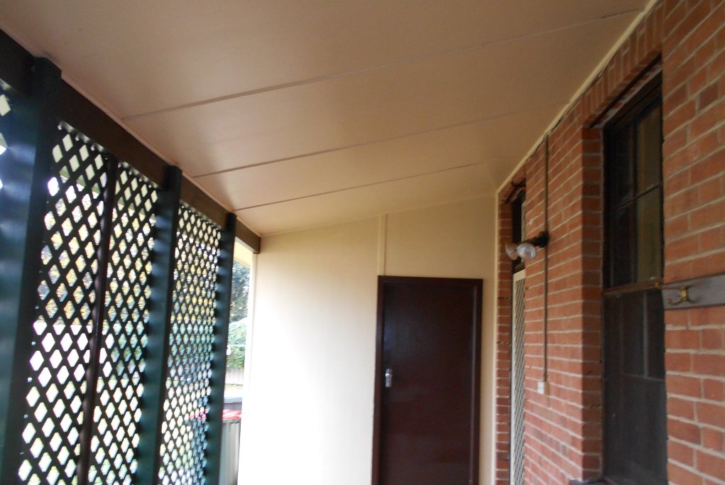 2/11 Howick Street TUMUT 2