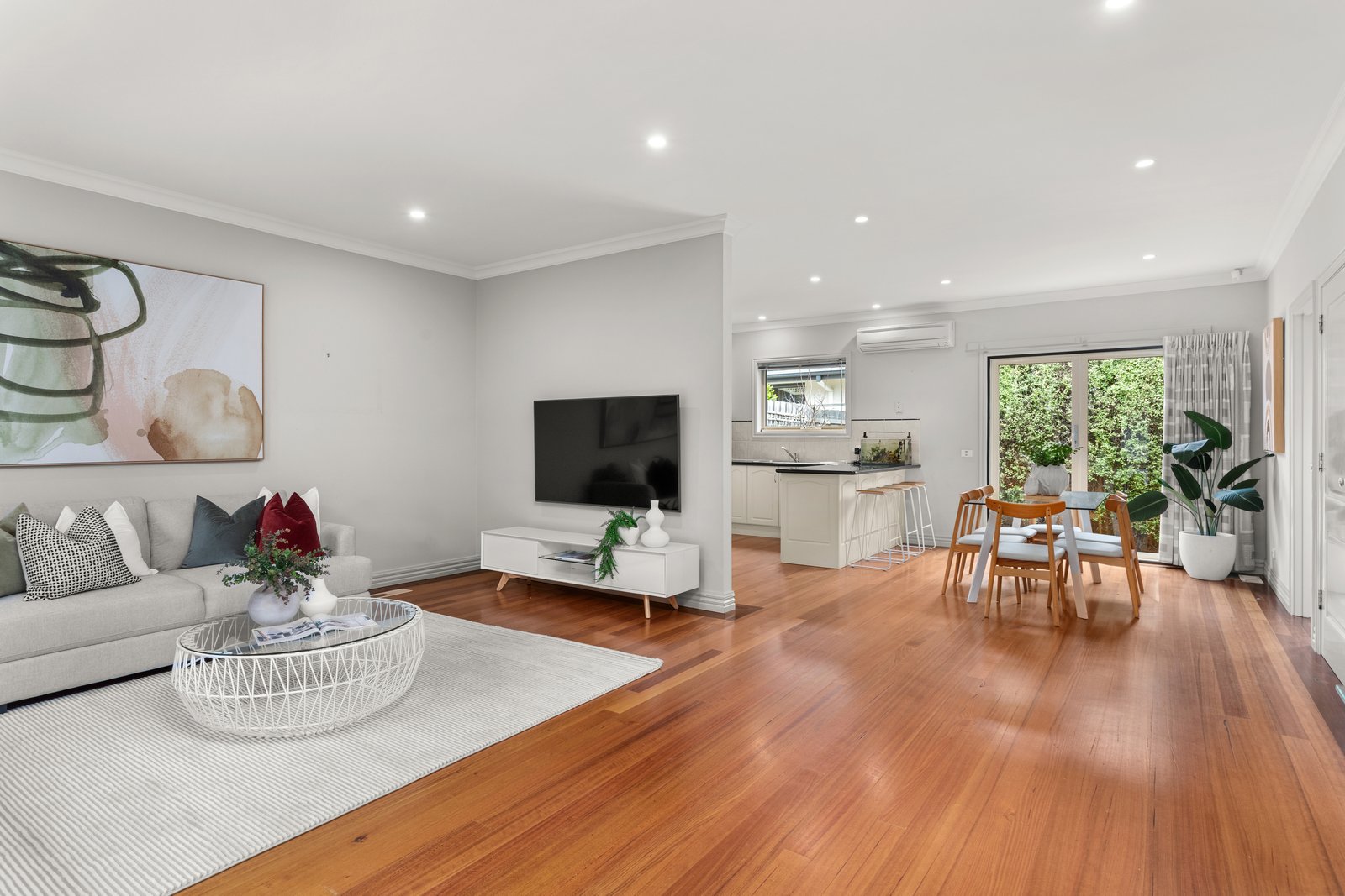 Gallery: 2/11 Jervis Street