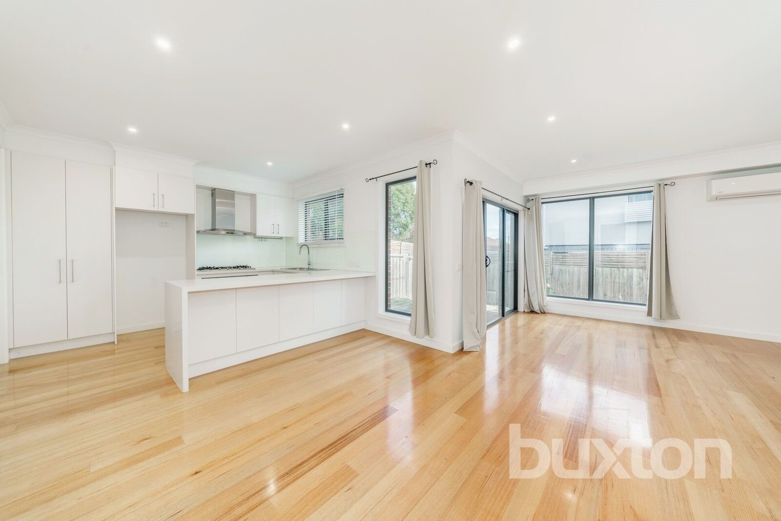 Gallery: 2/11 Jordan Street