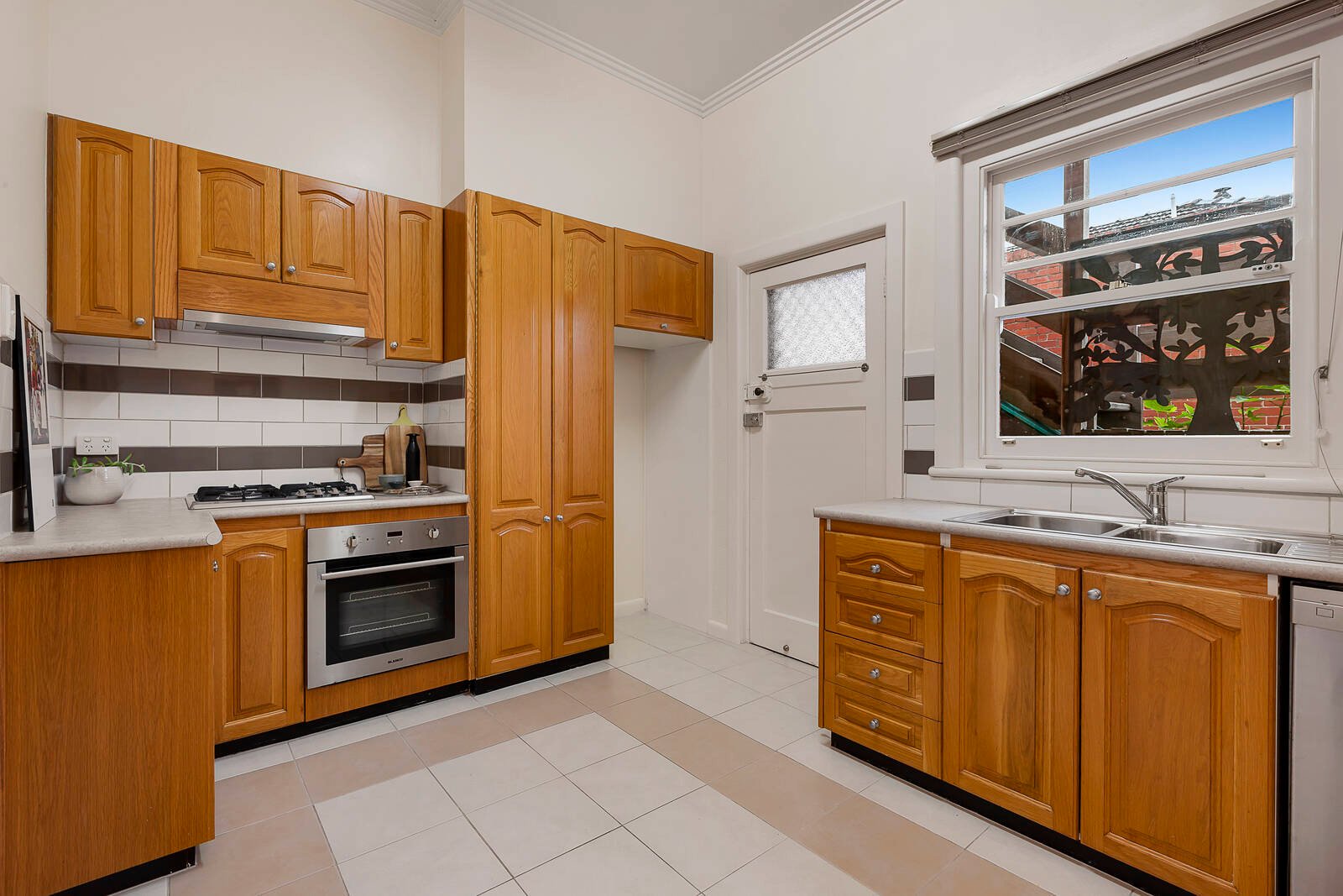 Real Estate and Property in 2/11 Lennox Street, Hawthorn, VIC