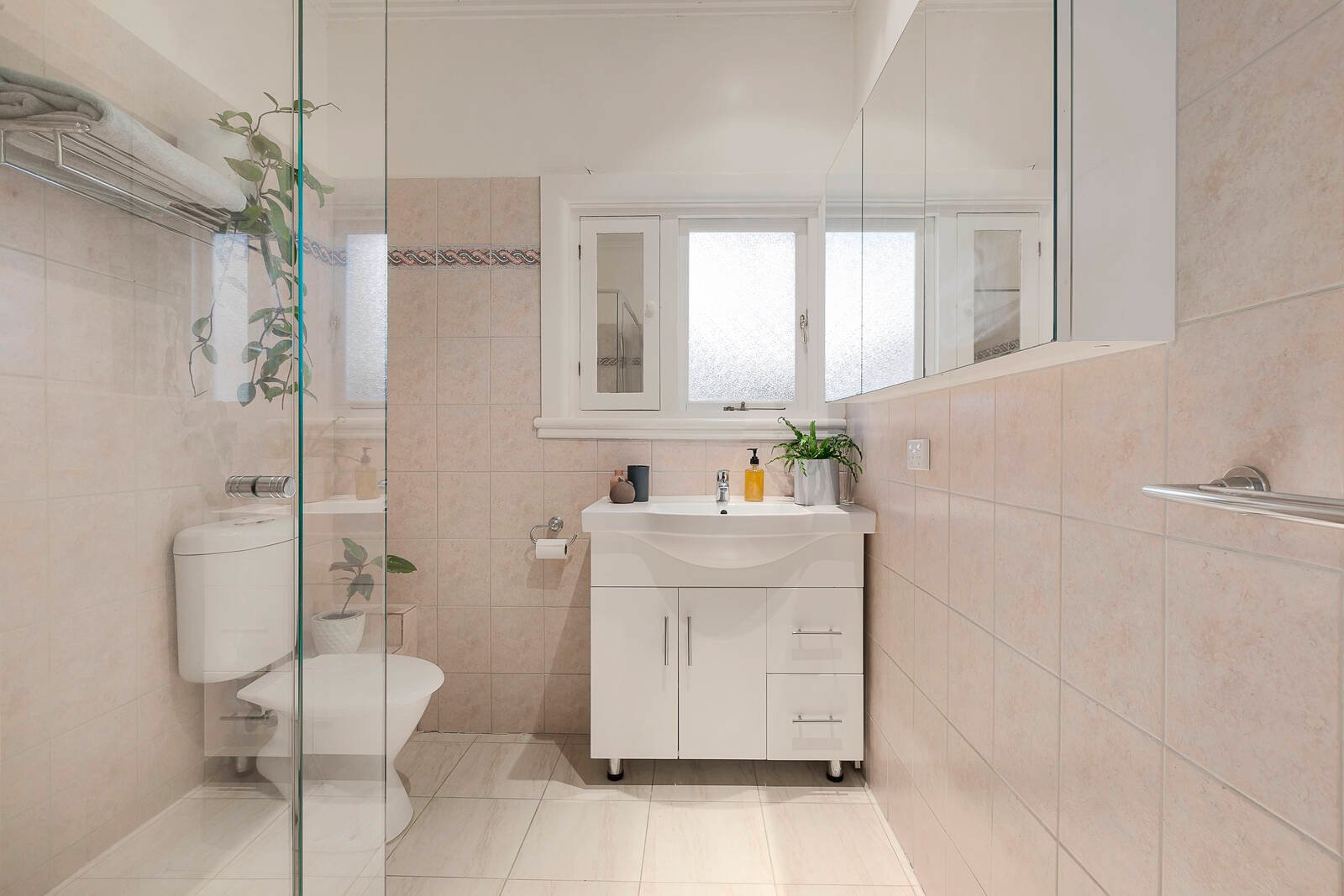 Real Estate and Property in 2/11 Lennox Street, Hawthorn, VIC