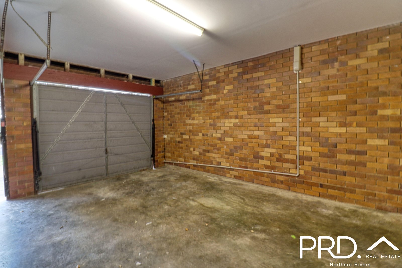 2/11 Mark Place GOONELLABAH 13