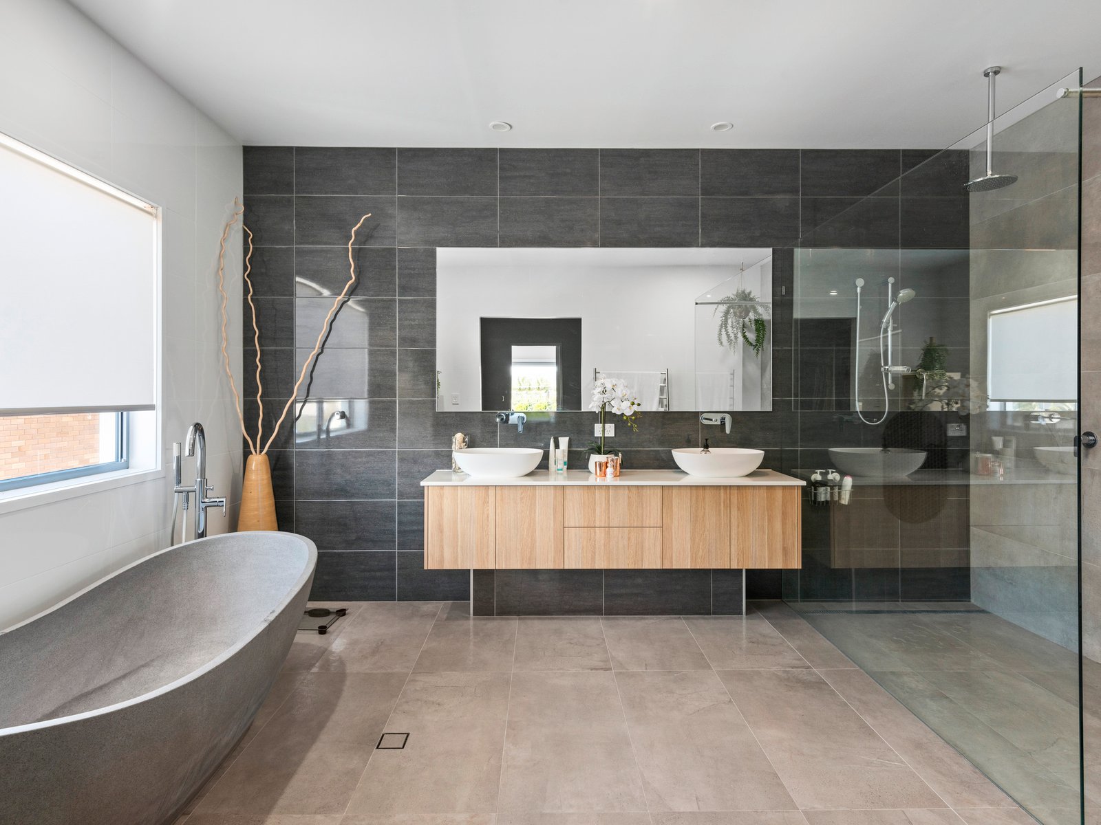 2/11 Marlin Court PALM BEACH 9