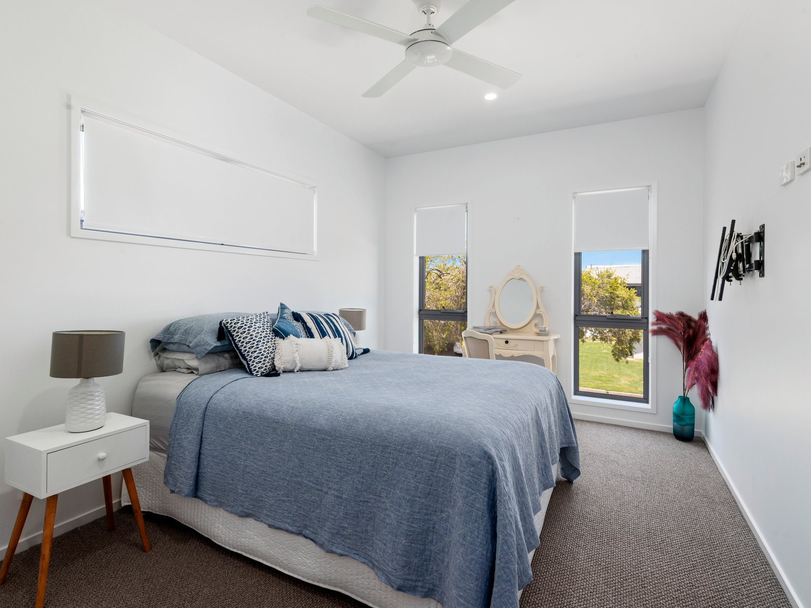 2/11 Marlin Court PALM BEACH 10