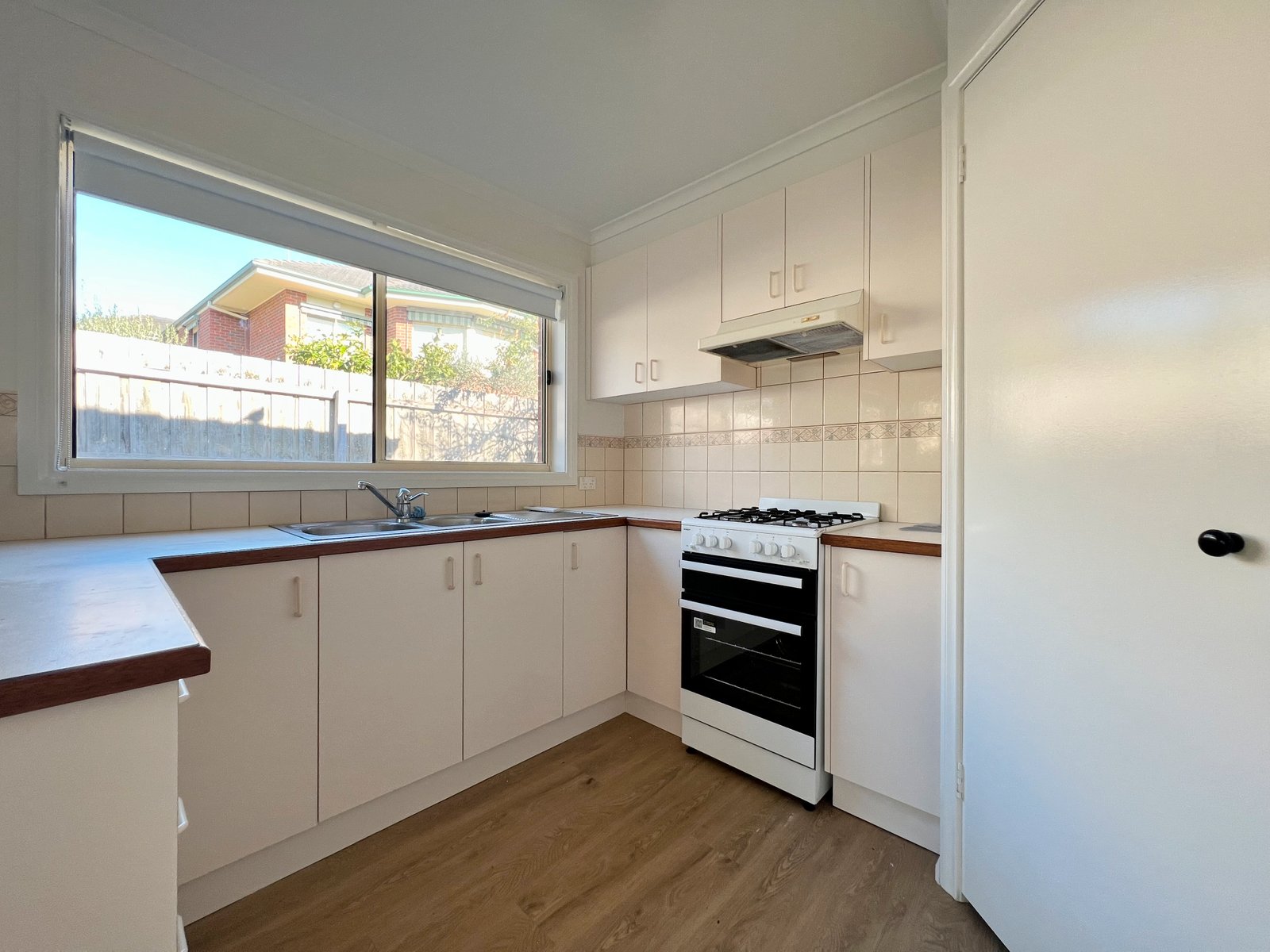 Gallery: 2/11 Meadowvale Drive