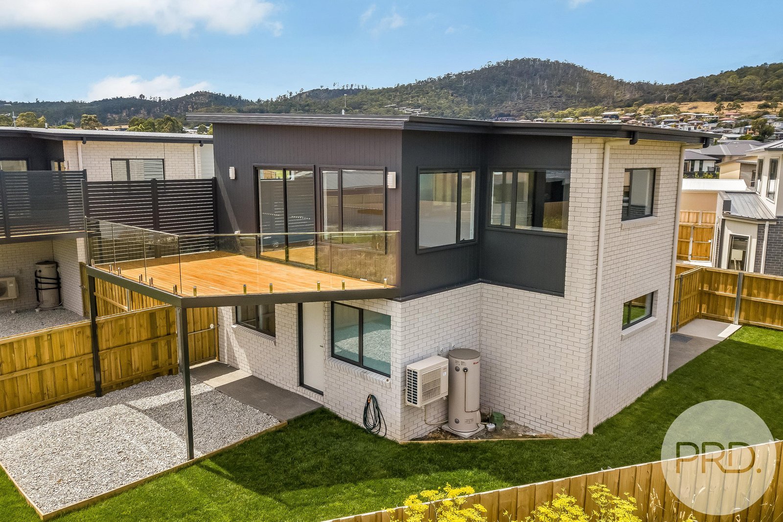 2/11 Melner Place OAKDOWNS 3