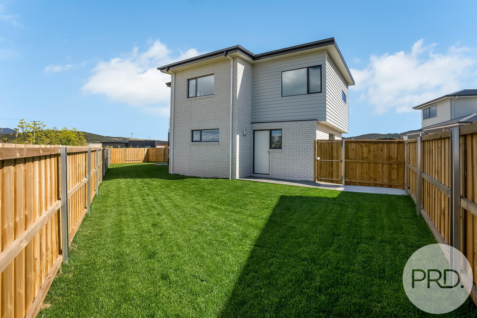 2/11 Melner Place OAKDOWNS 4