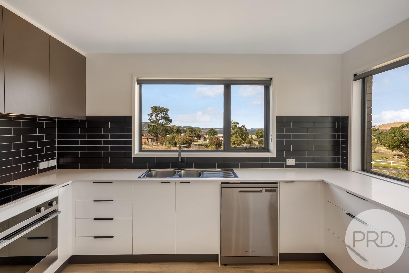 2/11 Melner Place OAKDOWNS 7