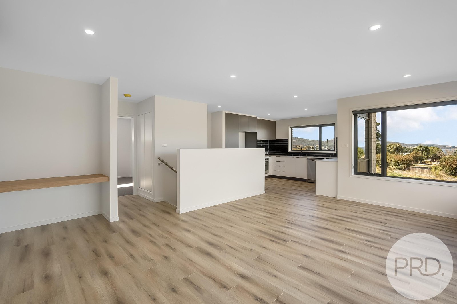 2/11 Melner Place OAKDOWNS 9