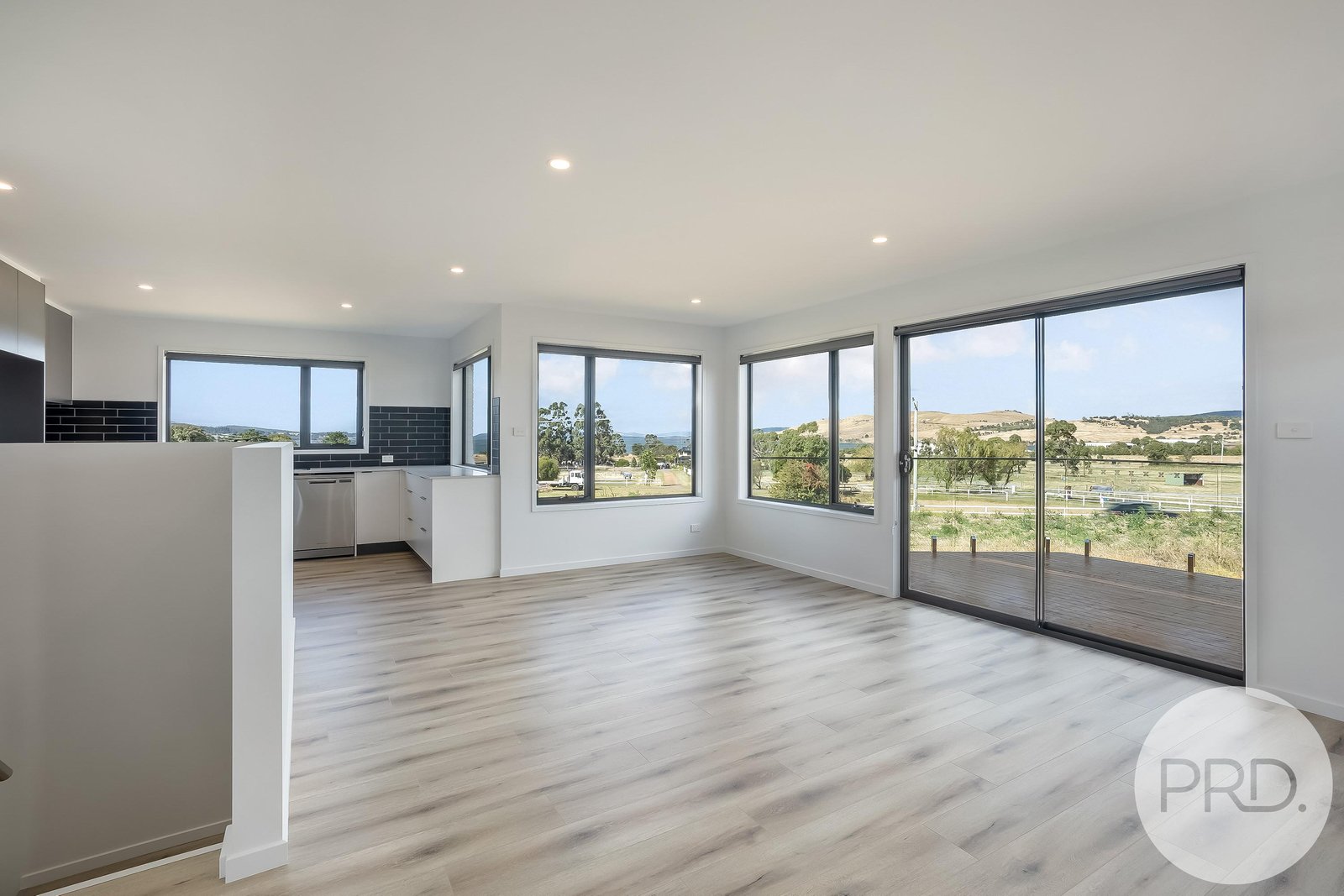 2/11 Melner Place OAKDOWNS 10