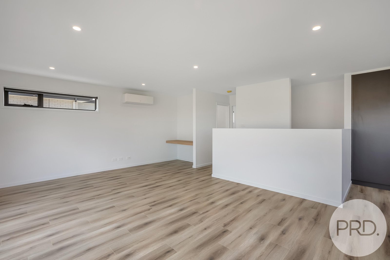 2/11 Melner Place OAKDOWNS 13