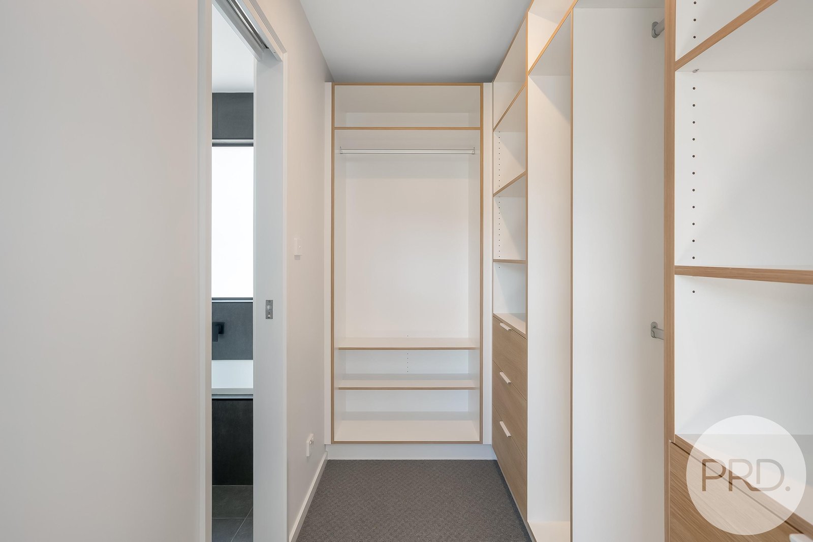 2/11 Melner Place OAKDOWNS 15