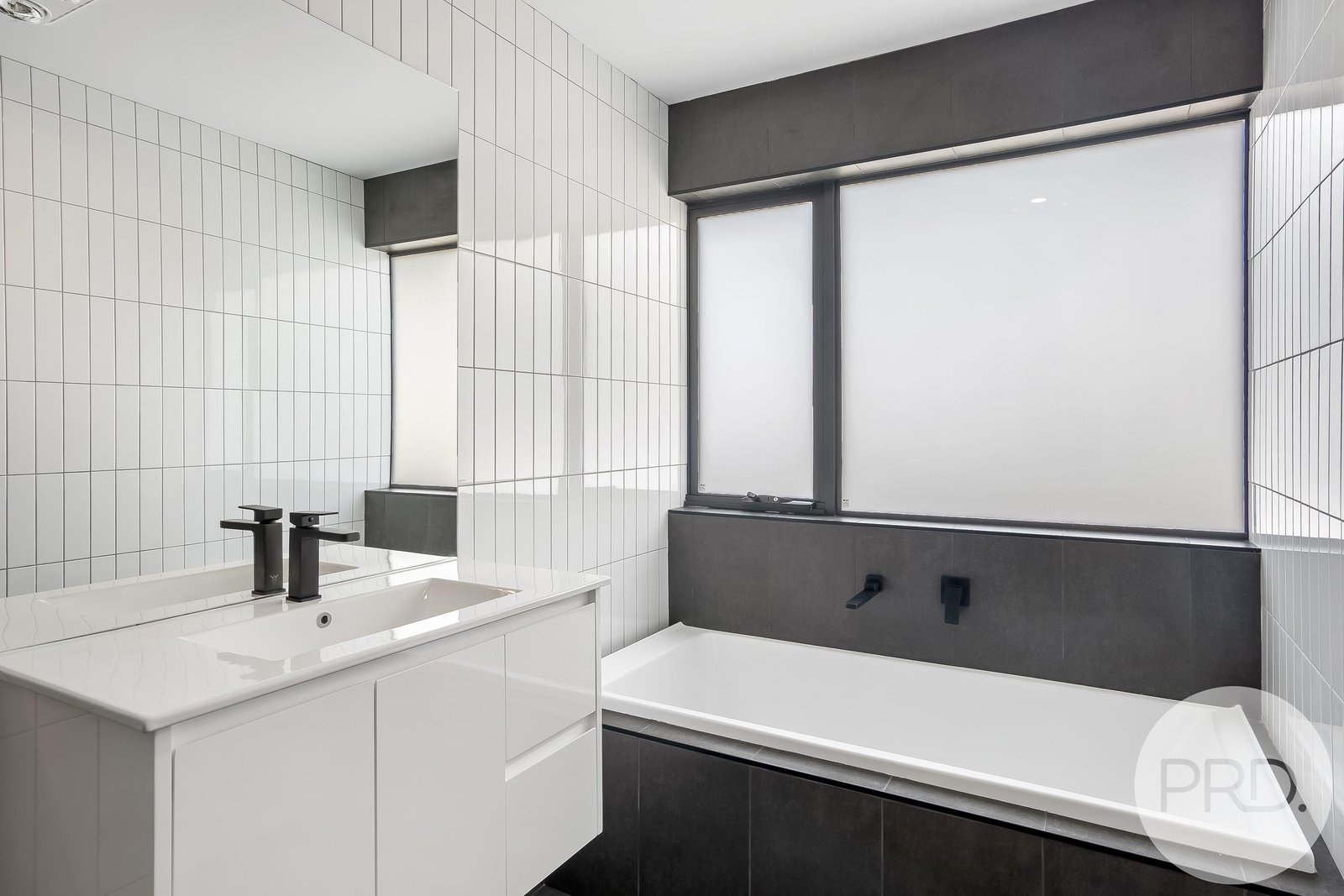 2/11 Melner Place OAKDOWNS 17