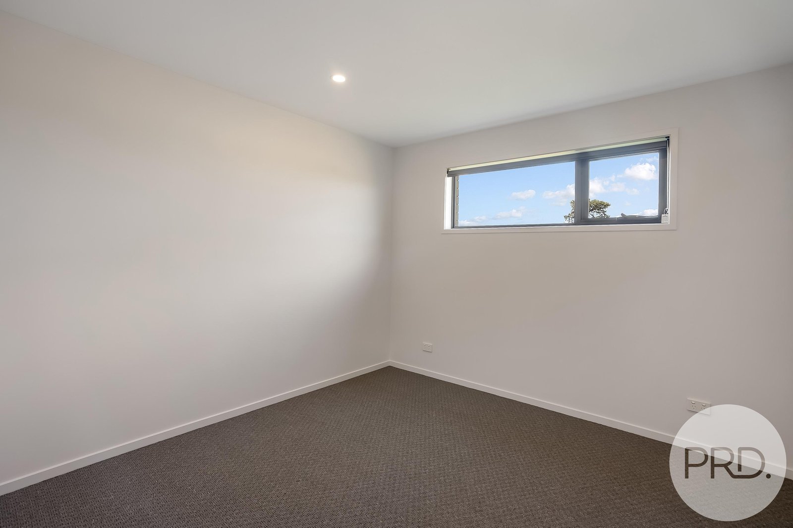 2/11 Melner Place OAKDOWNS 19