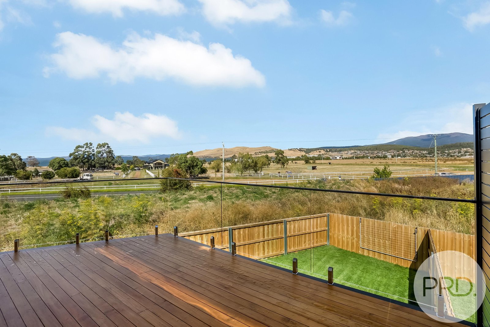 2/11 Melner Place OAKDOWNS 25