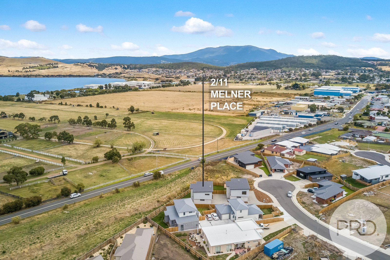 2/11 Melner Place OAKDOWNS 32