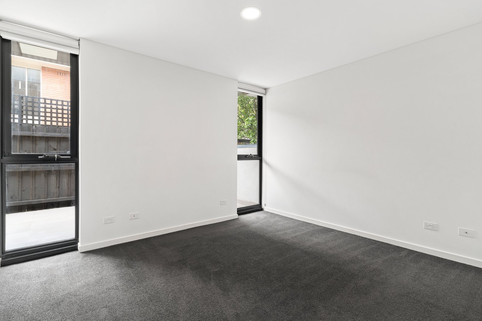 Real Estate and Property in 2/11 Narong Road, Caulfield North, VIC