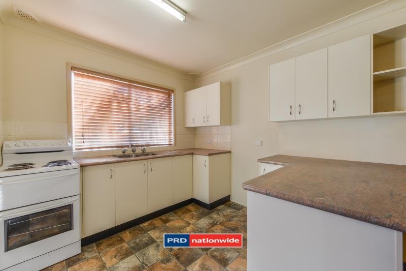 2/11 Petra Ave  TAMWORTH 3