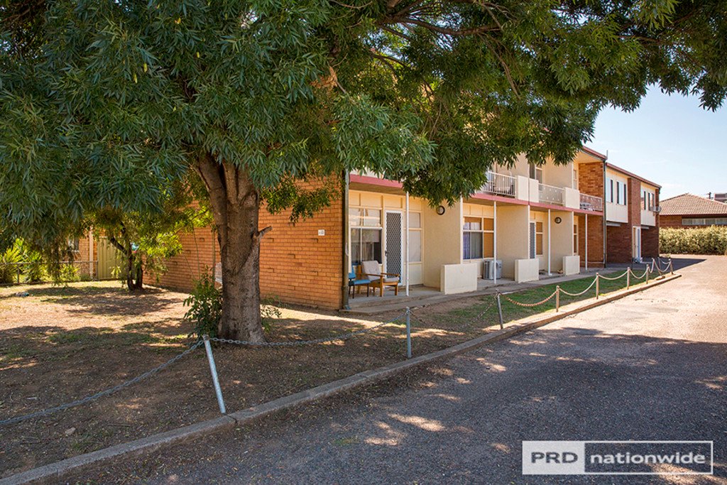 2/11 Petra Avenue TAMWORTH 6
