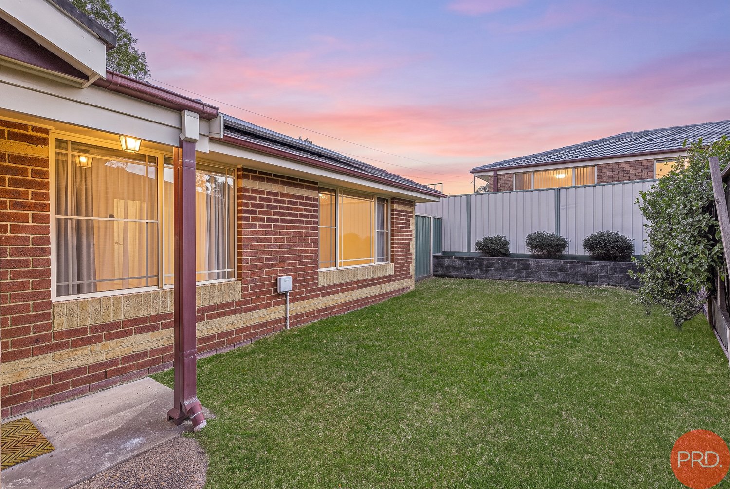 2/11 Proserpine Close ASHTONFIELD 2