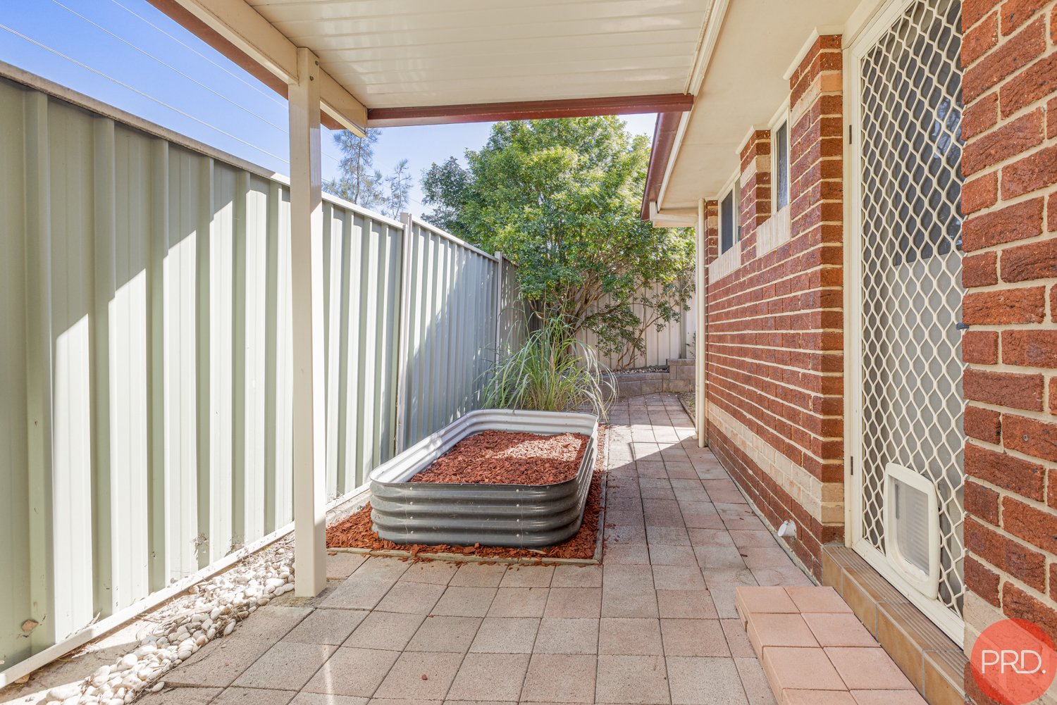 2/11 Proserpine Close ASHTONFIELD 13