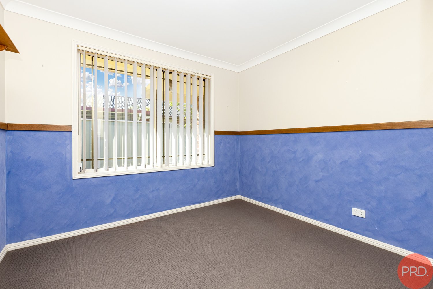 2/11 Proserpine Close ASHTONFIELD 18