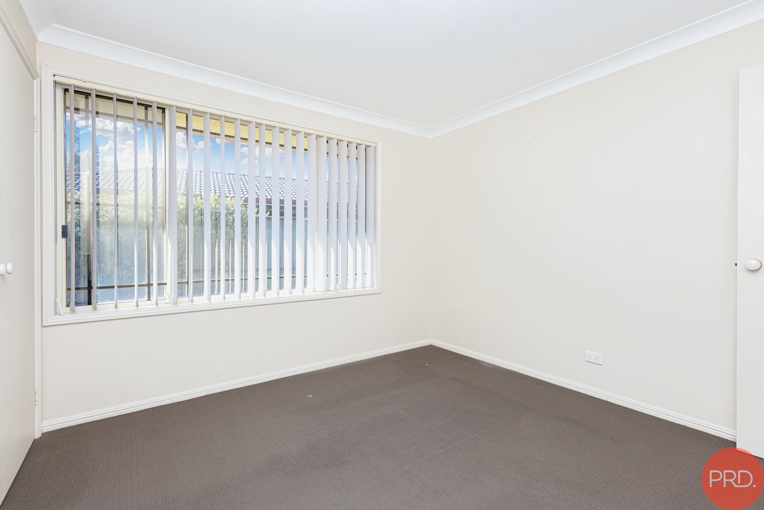 2/11 Proserpine Close ASHTONFIELD 20