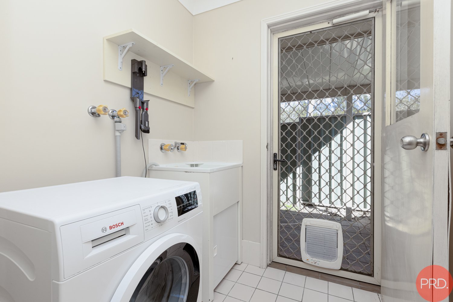 2/11 Proserpine Close ASHTONFIELD 21