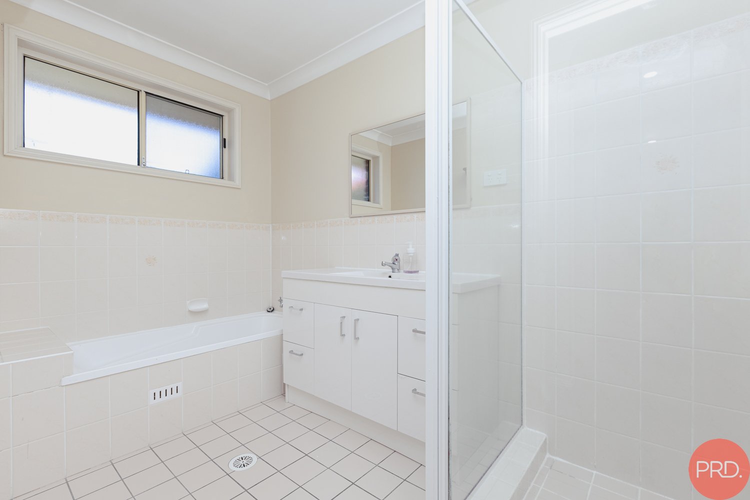 2/11 Proserpine Close ASHTONFIELD 22