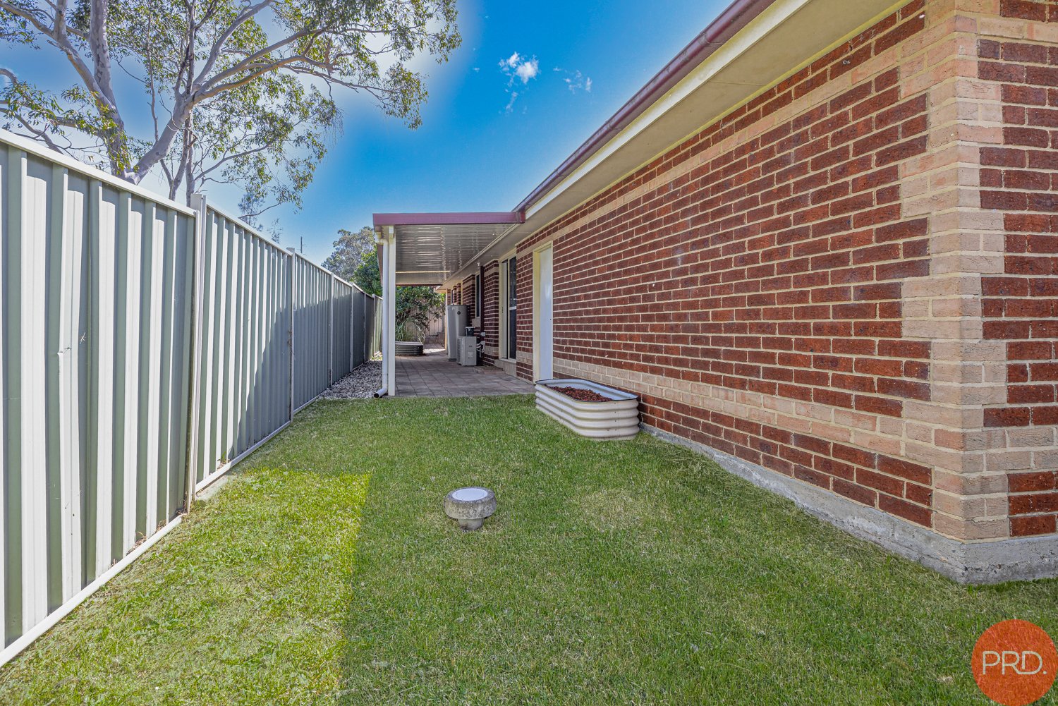 2/11 Proserpine Close ASHTONFIELD 27