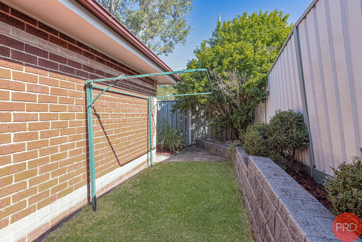 2/11 Proserpine Close ASHTONFIELD 29