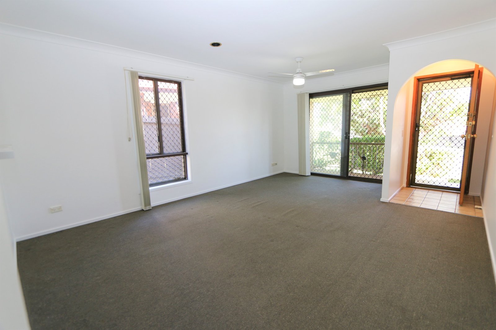 2/11 Raftery Street ASHMORE 6