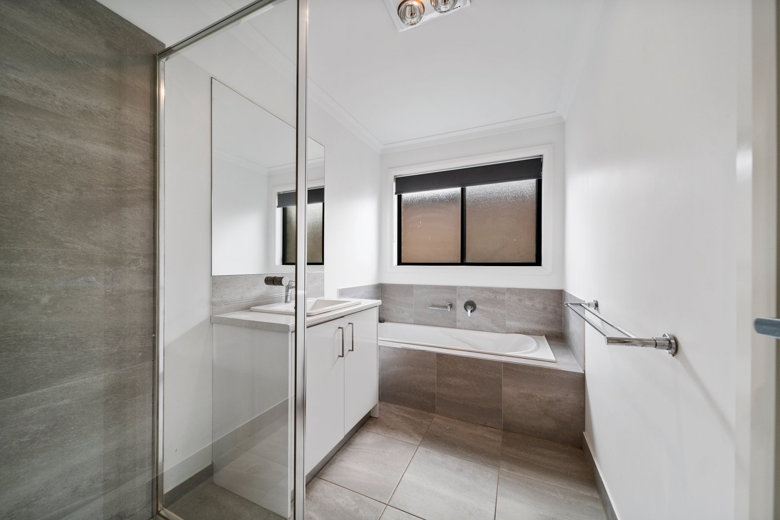 2/11 Semmens Street LONG GULLY 7